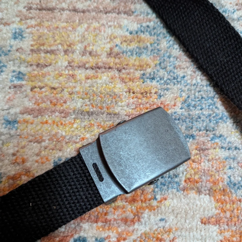 Black Adjustable Men's Belt